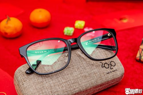 市橋云端眼鏡店 99元配防藍光眼鏡，新年換新look超值體驗